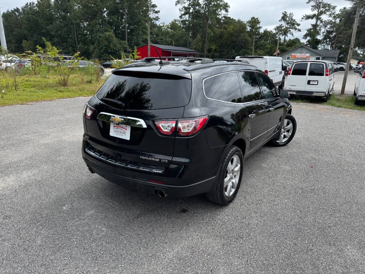 Used 2016 Chevrolet Traverse LTZ FWD image 6