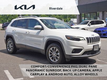Used 2019 Jeep Cherokee Latitude Plus w/ Comfort/Convenience Group