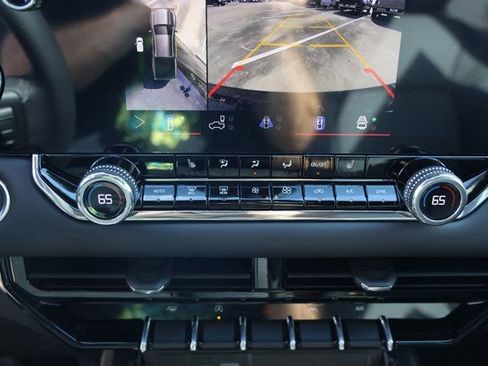 New 2026 GMC Canyon Elevation w/ Convenience Package image 19