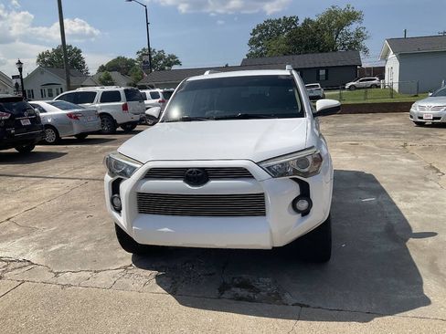 Used 2016 Toyota 4Runner SR5 RWD image 8