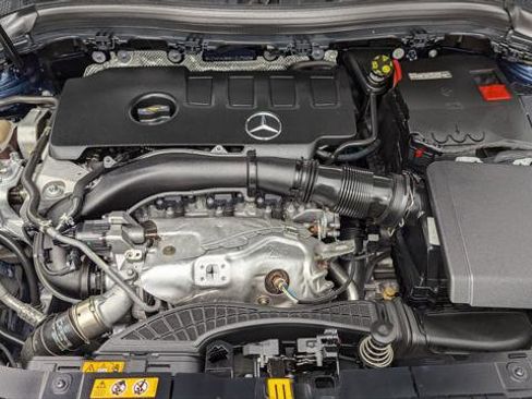 Used 2021 Mercedes-Benz GLA 250 w/ Premium Package image 31