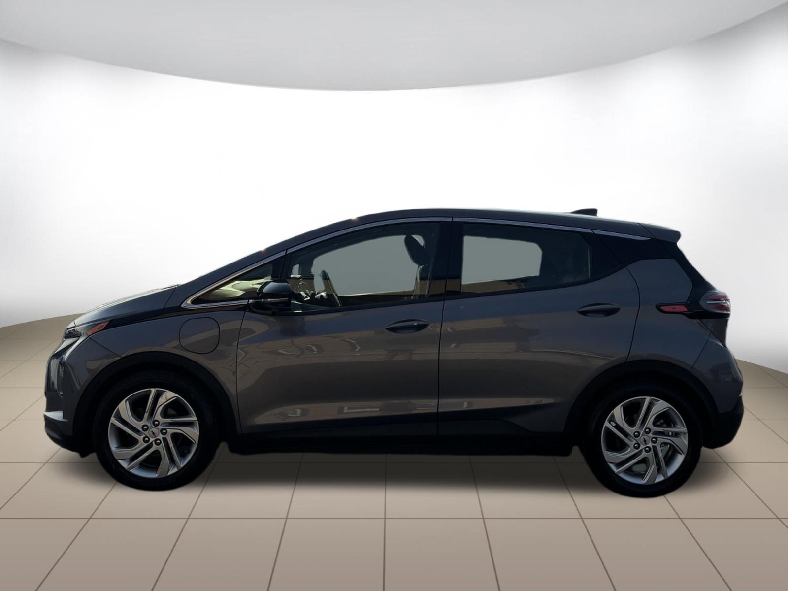 Used 2023 Chevrolet Bolt LT FWD image 4