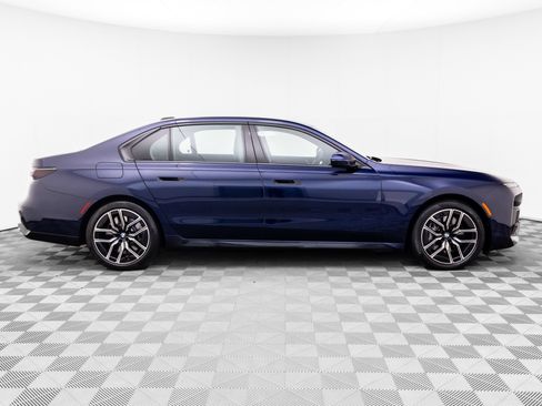 Certified 2023 BMW 760i xDrive AWD/4WD image 6