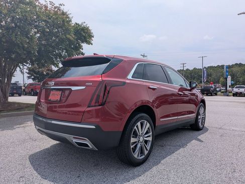 Used 2024 Cadillac XT5 Premium Luxury w/ Technology Package FWD image 8