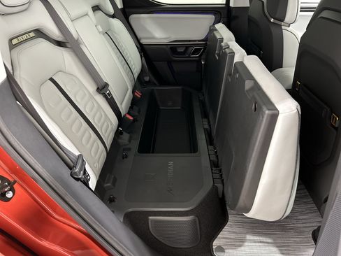 Used 2022 Rivian R1T Adventure AWD/4WD image 24
