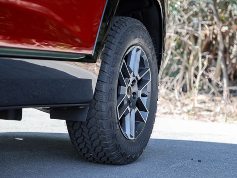 New 2026 GMC Terrain AT4 w/ Convenience Package III image 5