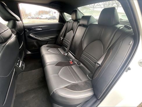 Used 2022 Toyota Avalon XSE image 31