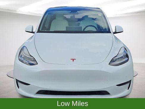 Used 2021 Tesla Model Y Long Range AWD/4WD image 2