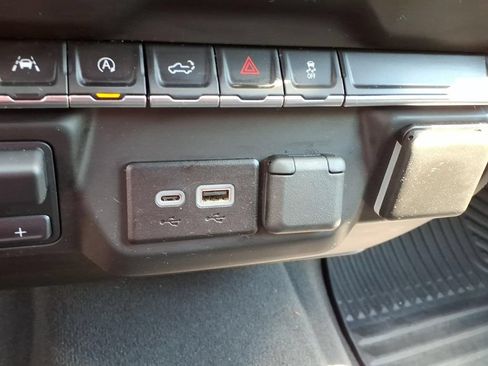 Certified 2024 Chevrolet Silverado 1500 Custom AWD/4WD image 8