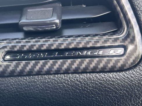 Used 2018 Dodge Challenger R/T RWD image 8