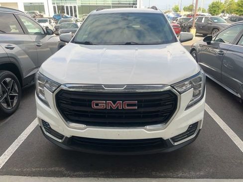 Used 2022 GMC Terrain SLE w/ Driver Convenience Package FWD image 6