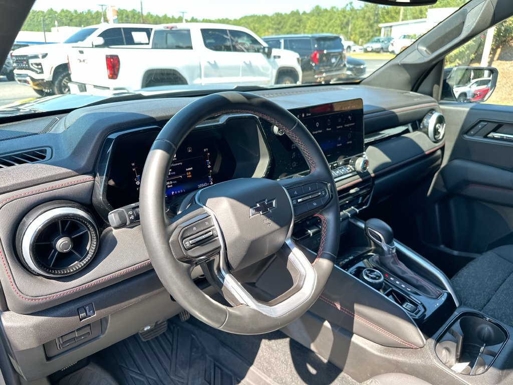 Used 2023 Chevrolet Colorado Z71 w/ Z71 Convenience Package 2 AWD/4WD image 10