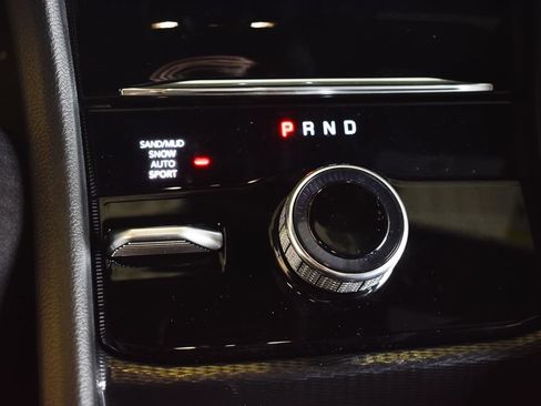 New 2026 Jeep Grand Cherokee Limited w/ Limited Altitude Package AWD/4WD image 25
