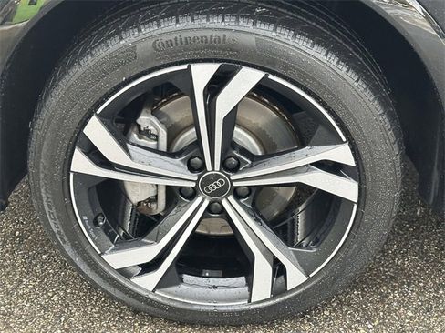 Used 2024 Audi Q3 2.0T Premium Plus image 10