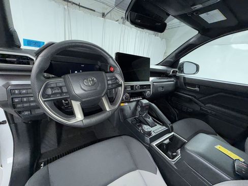 Used 2024 Toyota Tacoma TRD Off-Road image 3