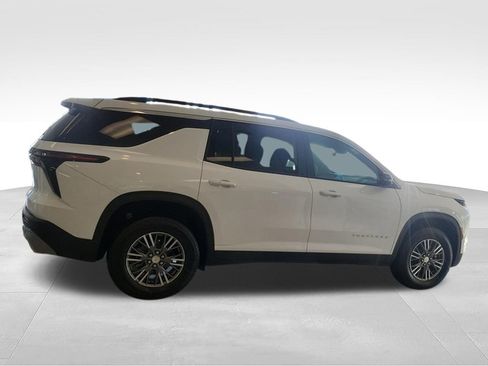 New 2026 Chevrolet Traverse LT w/ LPO, Floor Liner Package FWD image 7
