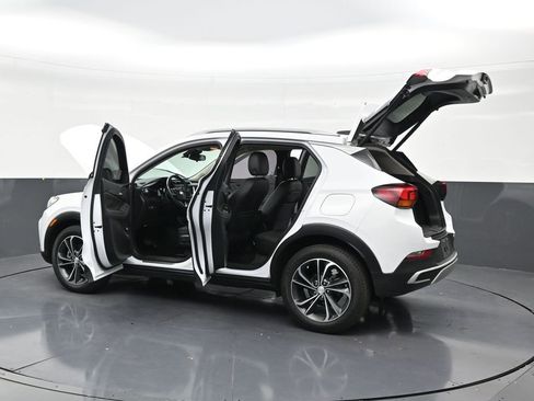 Used 2021 Buick Encore GX Select FWD image 31