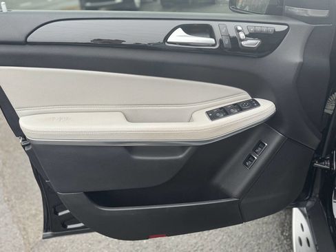 Used 2018 Mercedes-Benz GLS 550 4MATIC w/ Driver Assistance Package image 10