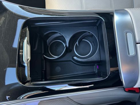 Used 2023 Mercedes-Benz GLC 300 4MATIC image 24