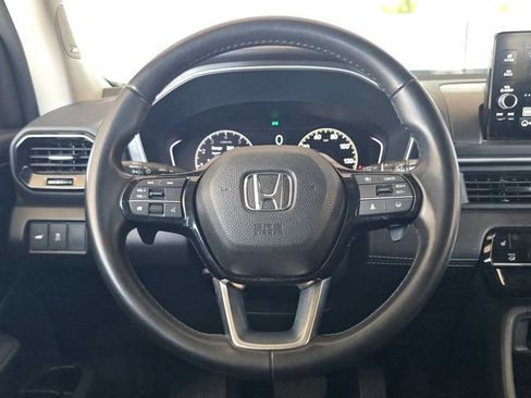 Used 2023 Honda Pilot Touring image 14