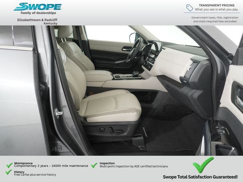 Used 2023 Nissan Pathfinder SL w/ Lighting Package (N92) AWD/4WD image 9