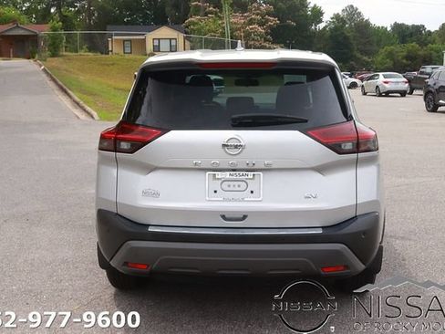 Used 2021 Nissan Rogue SV FWD image 6