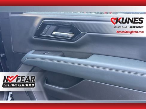 Used 2025 GMC Yukon AT4 image 52