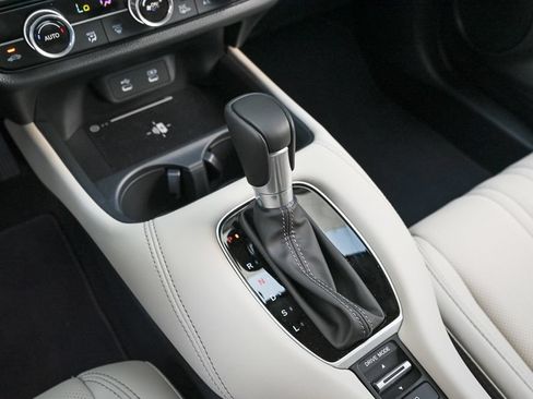 Used 2027 Honda HR-V EX-L image 8