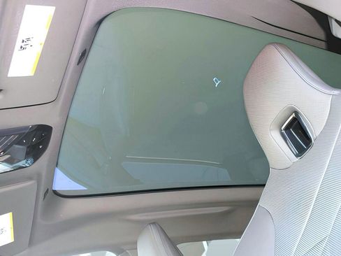 New 2026 BMW iX xDrive60 w/ Premium Package image 15