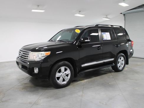 Used 2013 Toyota Land Cruiser AWD/4WD image 4