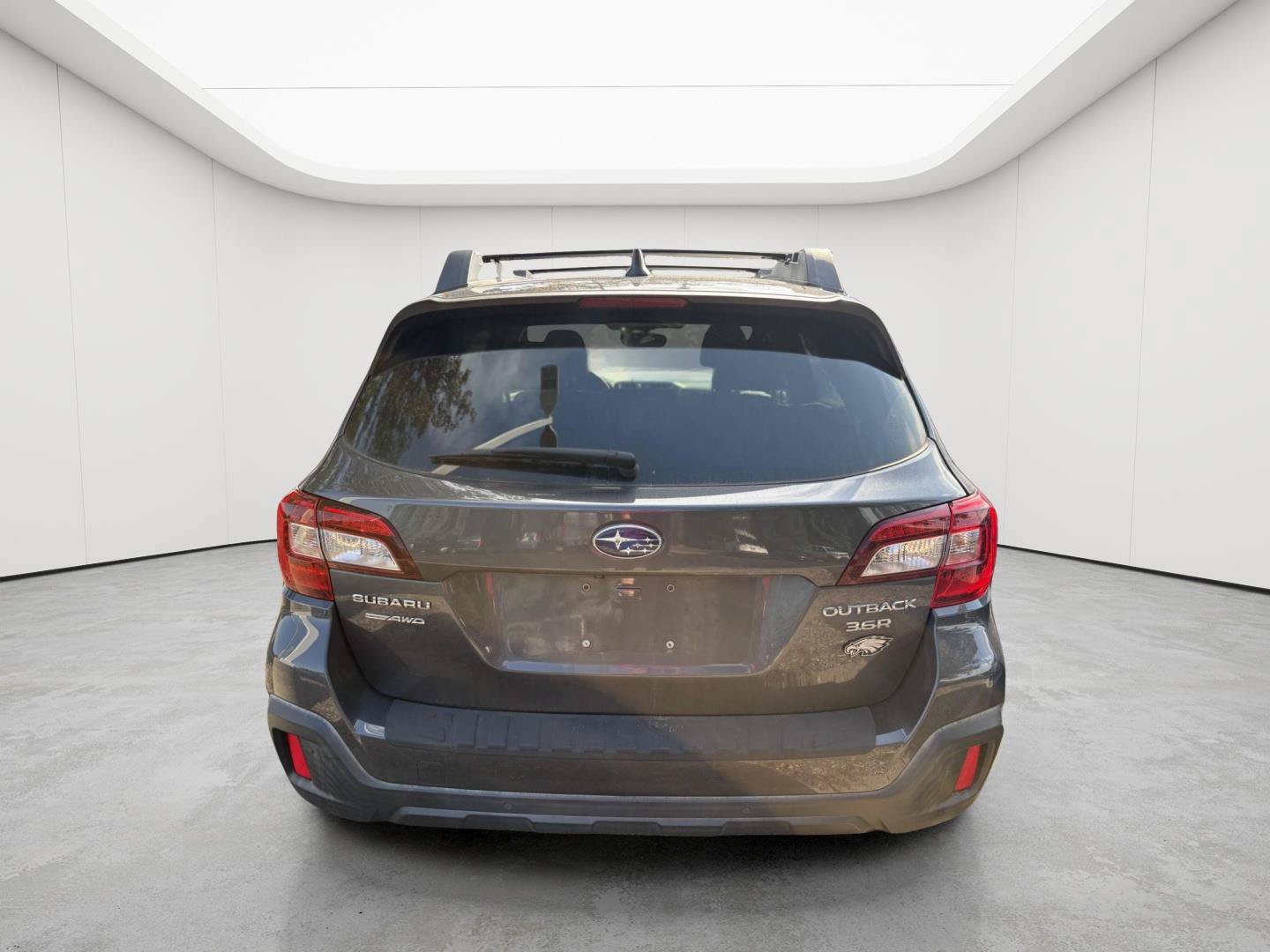 Used 2018 Subaru Outback 3.6R Limited AWD/4WD image 6