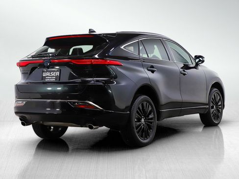 Used 2024 Toyota Venza Nightshade image 5