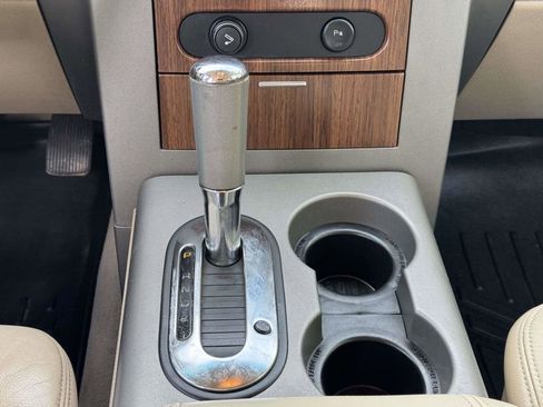 Used 2004 Ford F150 Lariat image 6