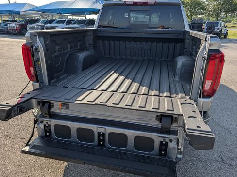 New 2026 GMC Sierra 1500 AT4 w/ AT4 Premium Package AWD/4WD image 31