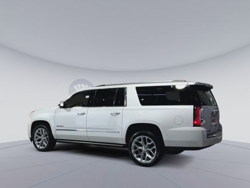 Used 2019 GMC Yukon XL Denali w/ Denali Ultimate Package image 8