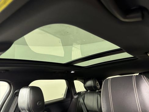 Used 2020 Land Rover Range Rover Velar R-Dynamic S image 9