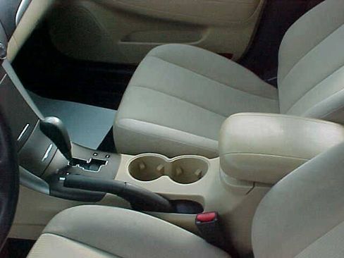 Used 2010 Hyundai Sonata GLS FWD image 14