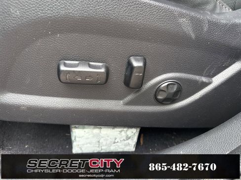 Used 2018 Hyundai Santa Fe Sport image 26