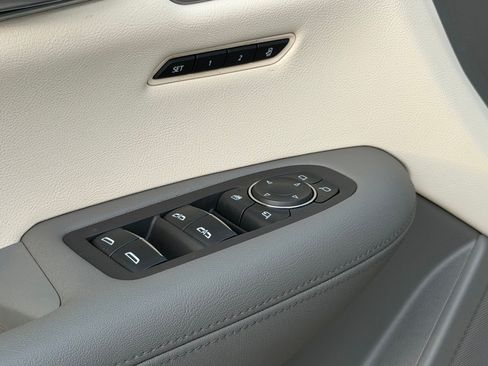Used 2022 Cadillac XT5 Premium Luxury FWD image 40
