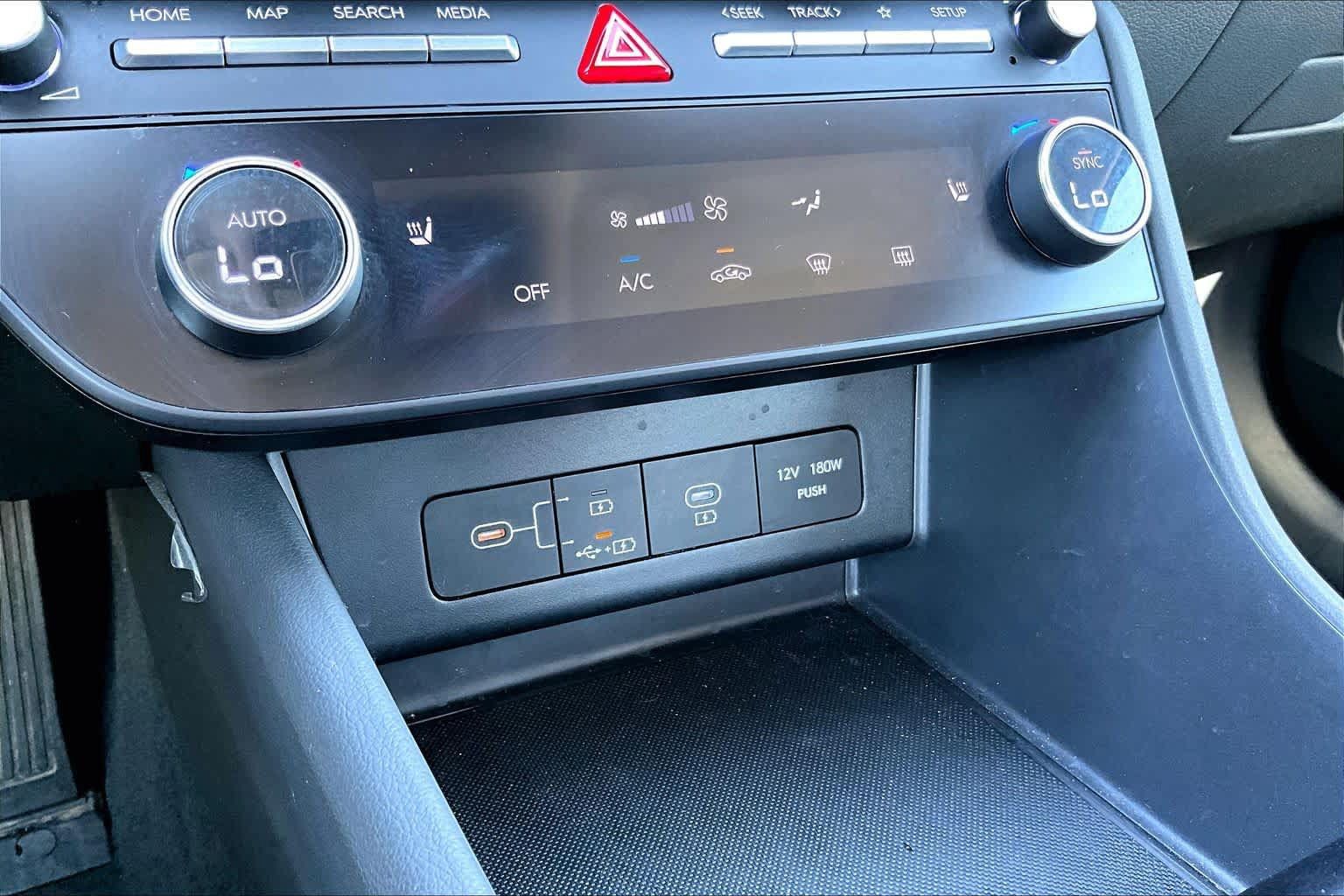 Used 2025 Hyundai Sonata SEL FWD image 27