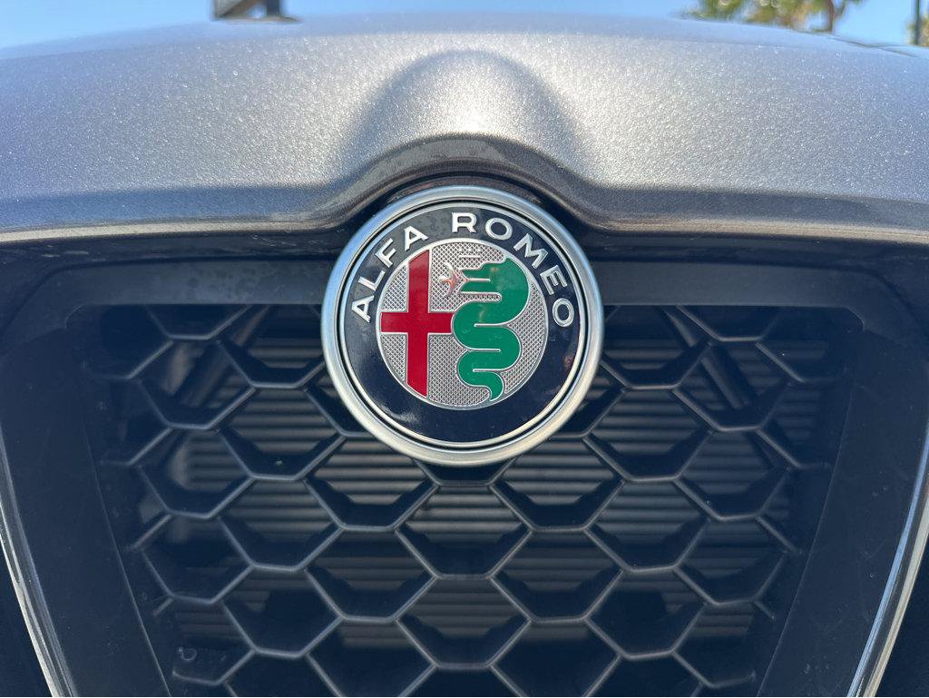 Used 2023 Alfa Romeo Stelvio Sprint RWD image 42