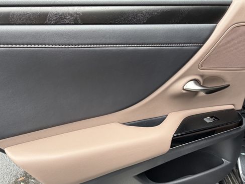 Used 2022 Lexus ES 350 w/ Premium Package FWD image 29