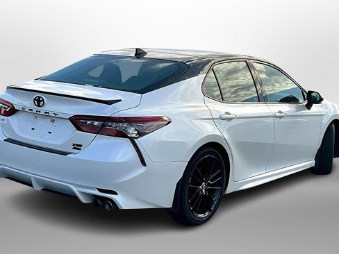 Used 2022 Toyota Camry XSE image 11