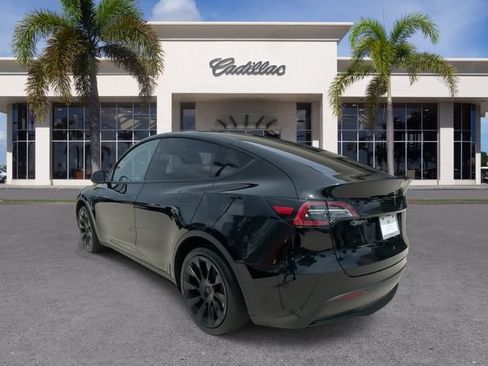 Used 2024 Tesla Model Y Long Range RWD image 11