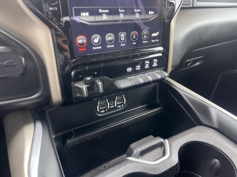 Used 2020 RAM 2500 Laramie image 34