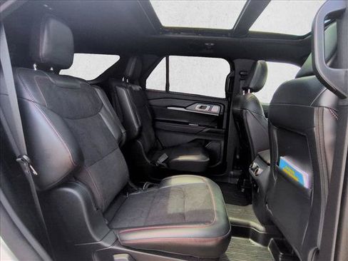 Used 2025 Ford Explorer ST w/ Sun And Sound Package AWD/4WD image 21