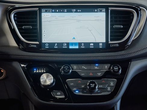 New 2026 Chrysler Pacifica Pinnacle AWD/4WD image 23