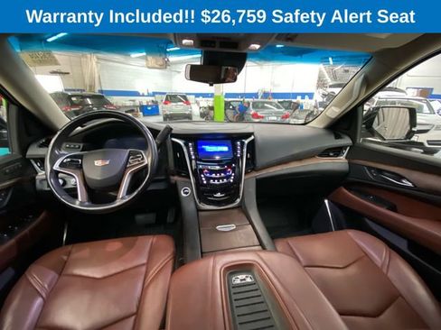 Used 2018 Cadillac Escalade ESV Premium Luxury image 28