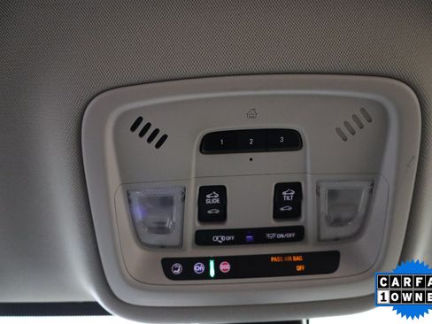 Used 2018 Chevrolet Traverse LT w/ LPO, Floor Liner Package FWD image 29
