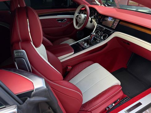 Used 2022 Bentley Continental GT AWD/4WD image 32